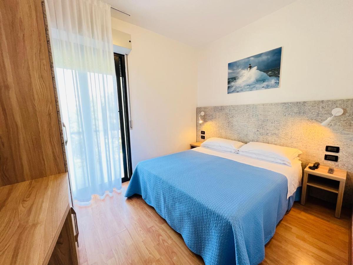 Hotel Betty Personal Style And Beach Village Rímini Exterior foto
