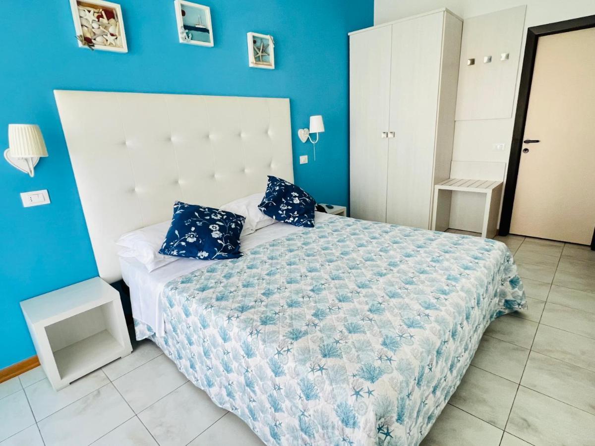 Hotel Betty Personal Style And Beach Village Rímini Exterior foto
