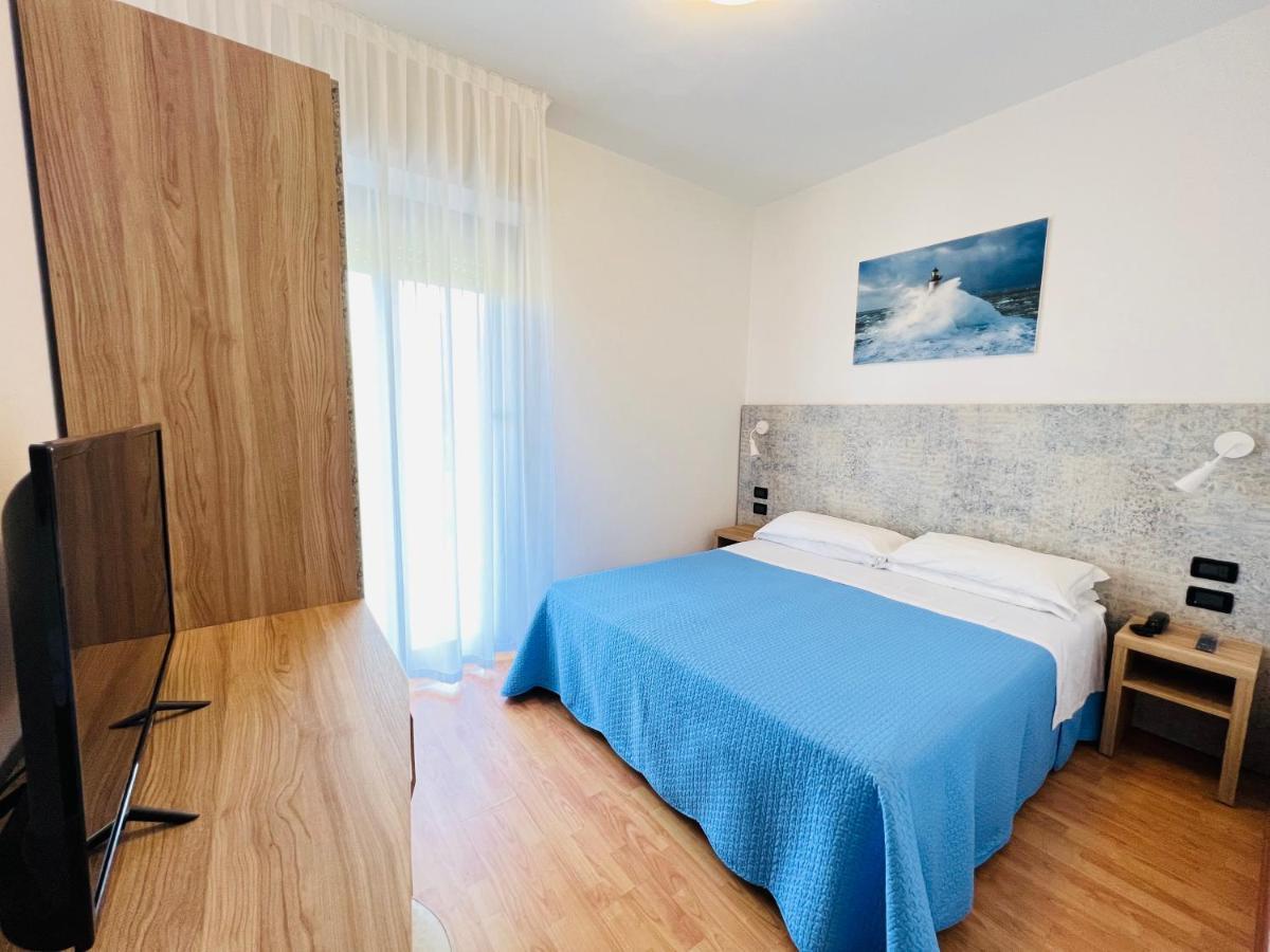 Hotel Betty Personal Style And Beach Village Rímini Exterior foto